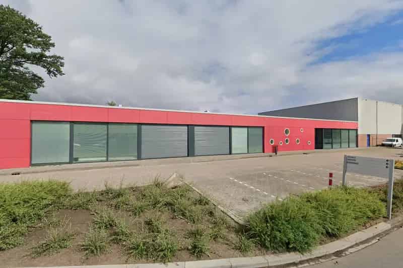 Bedrijfshal te Huur Almelo 730m² Turfkade Opslagruimte Kantoor