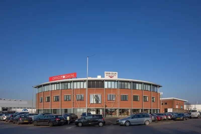 Kantoorruimte te huur A12 Bodegraven 1700m²