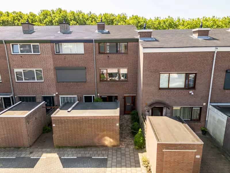 Huis te koop Maassluis 4 slaapkamers tuin balkon