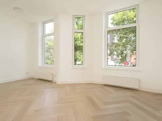Te Huur: Modern Bovenhuis Valkenboskwartier 4 slaapkamers