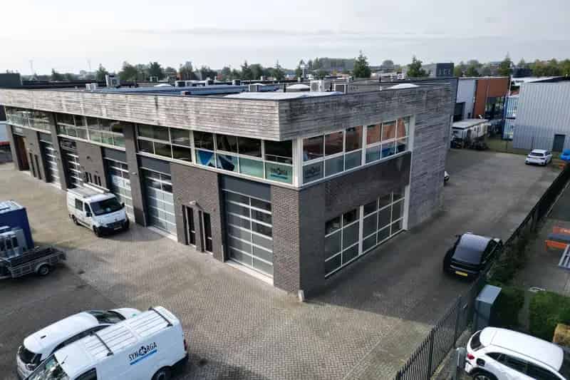 Bedrijfshal Barendrecht te Huur Deventerseweg