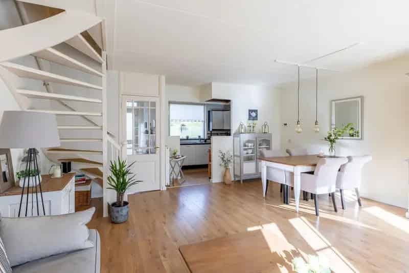 Huis te koop Eemnes 5 slaapkamers grote tuin