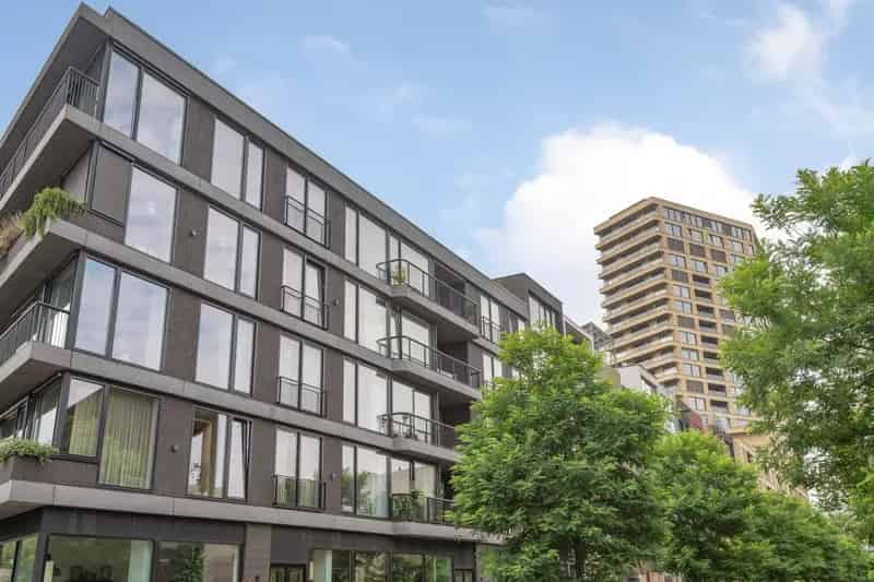 Amsterdam Appartement te koop: Ruim 3-kamer appartement met balkon en parkeerplaats