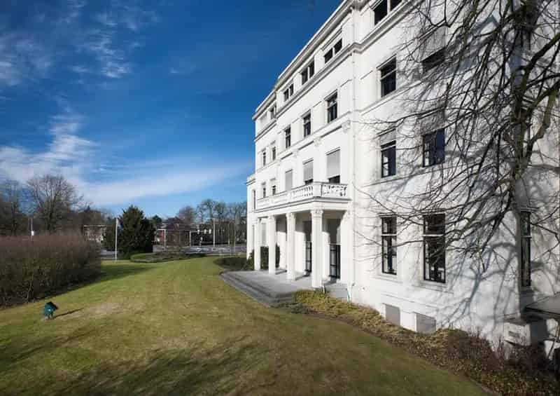 Kantoorvilla Zeist te huur 689m²  Domotica Topkoeling Representatief