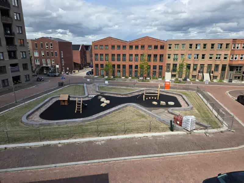 Moderne eengezinswoning Almere Poort 4 slaapkamers 2 badkamers