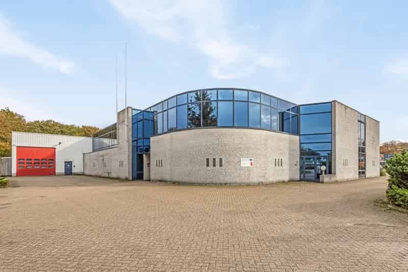 Bedrijfshal te koop Heijen 3800m²