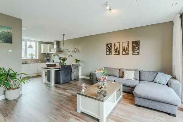 Moderne Tussenwoning 3 slaapkamers Tuin Vijver  A+