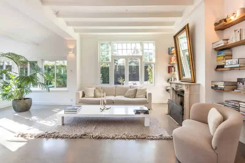 Huis te koop Overveen: Charmante Boerderijwoning met Guesthouse