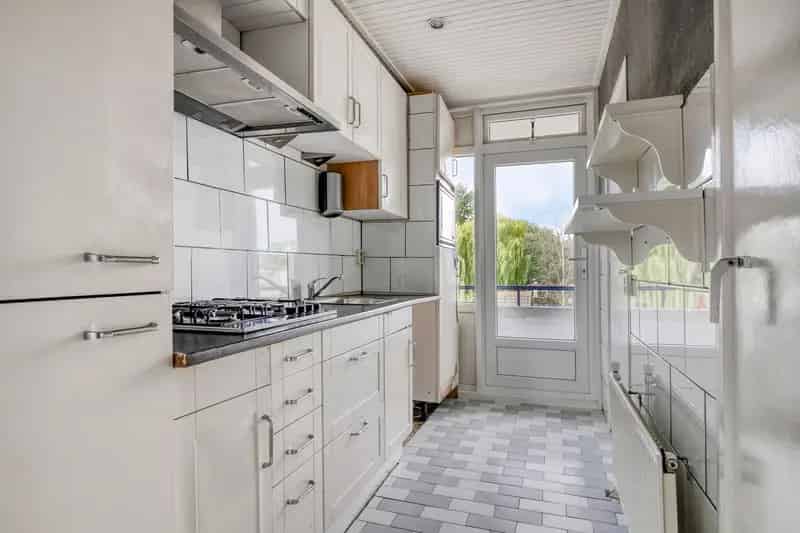 Appartement te koop Rotterdam Lombardijen: 4-kamer appartement 66m2