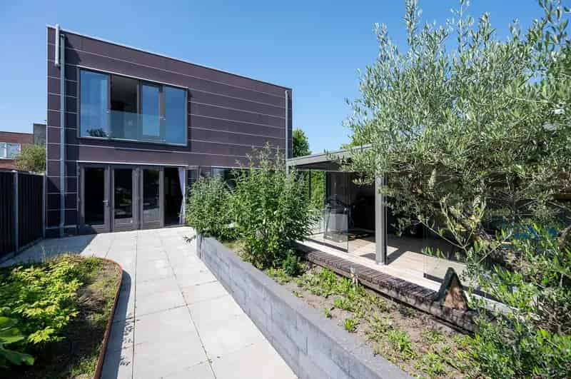 Royale gezinswoning Almere Poort 259m2 5 slaapkamers A++
