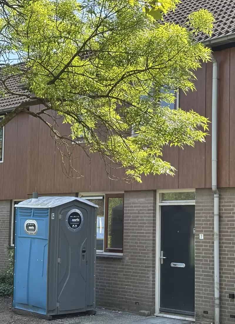 Tussenwoning te koop: 2 slaapkamers, tuin en garage