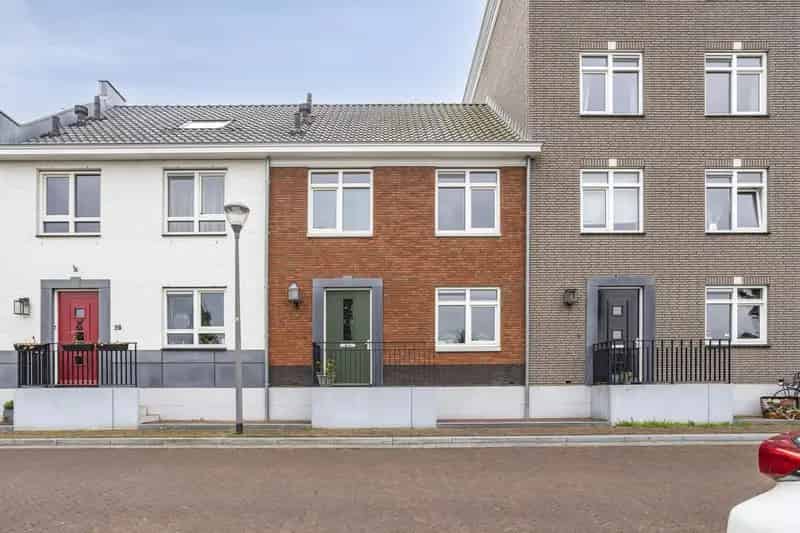 Instapklare Tussenwoning Bergen op Zoom 4 slaapkamers