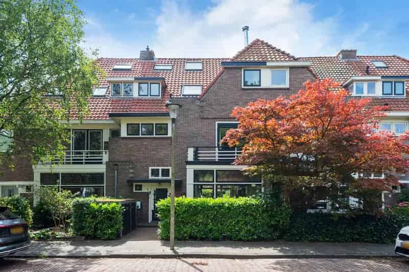 Huis te koop Rembrandtlaan Heemstede 6 slaapkamers grote tuin