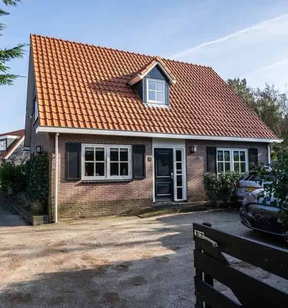 Vrijstaand Woonhuis met 2 Recreatievilla's en Tiny House op Texel