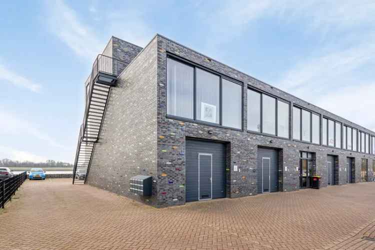 Bedrijfshal te Huur Maassluis 105m2