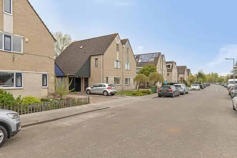 Moderne 5 Slaapkamer Tweekapper Aan De Schie Nabij Rotterdam