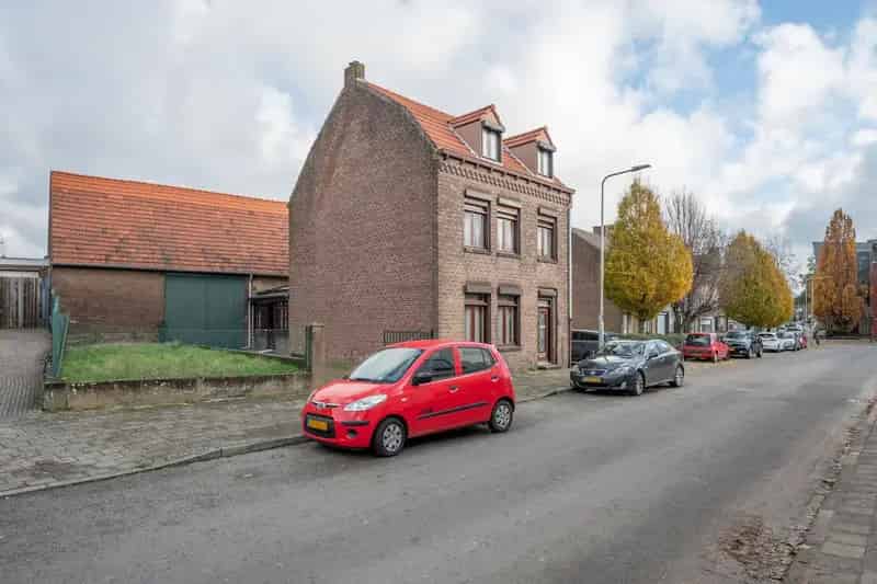 Vrijstaand Herenhuis De Kluis 4 slaapkamers Ruim Perceel