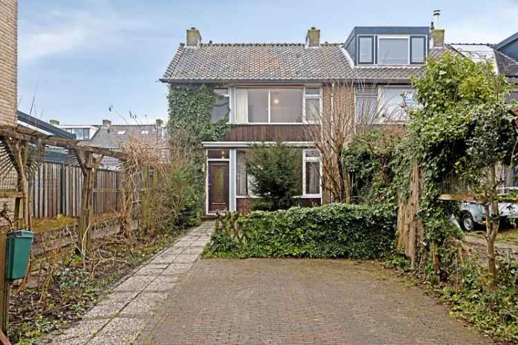 4 Kamer Hoekwoning Moordrecht  Te renoveren