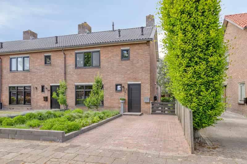 Huis te koop Renswoude: Instapklare hoekwoning met 3 slaapkamers