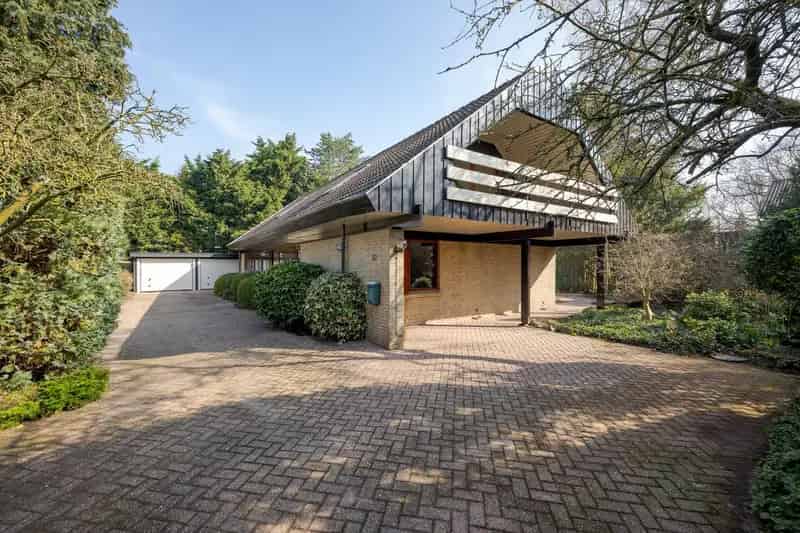 Vrijstaande Villa Voorschoten Ruim Perceel Dubbele Garage Energielabel A