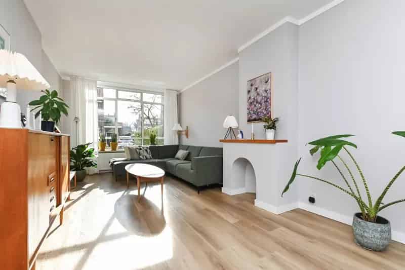 Huis te koop Spotvogellaan Den Haag: Ruime gezinswoning nabij strand