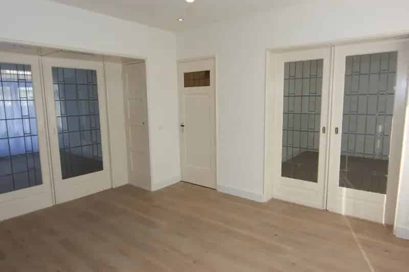 4 Kamer Benedenwoning Blijdorp  Tuin Nabij Station