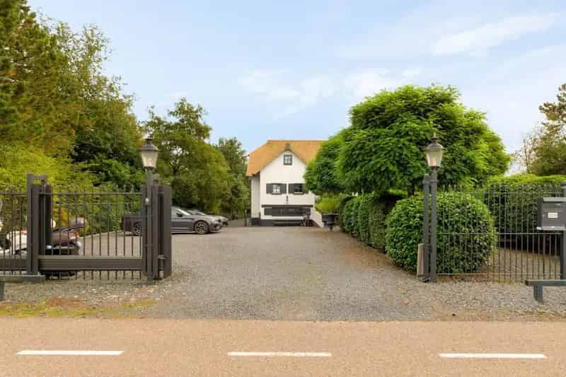 Luxe Villa met Zwembad te Koop Berkel en Rodenrijs