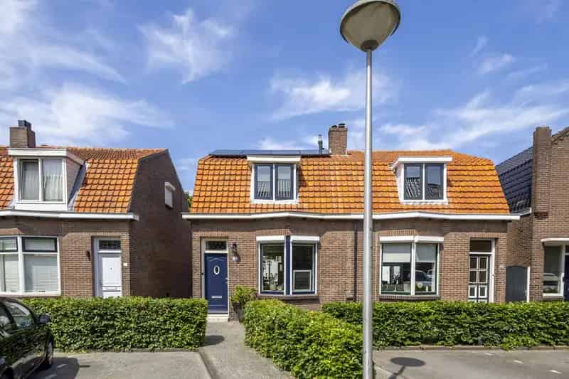 Jaren 30 2 onder 1 kapwoning Sliedrecht 3 slaapkamers tuin berging