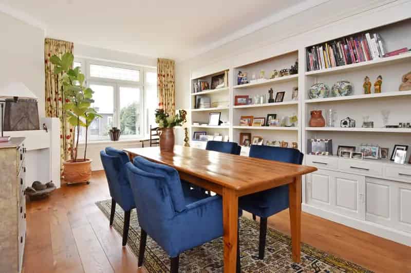 Ruime 5-kamer woning Bezuidenhout 121m2 3 slaapkamers