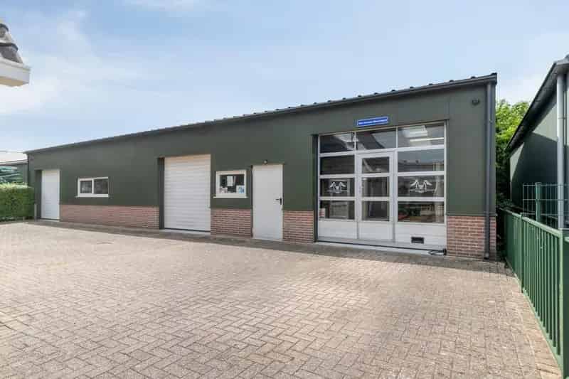 Bedrijfshal Oostvoorne | Zoek bedrijfshallen te koop: Langeweg 8 3233 LM Oostvoorne 