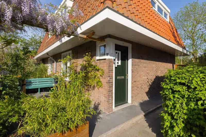 Gemeentelijk Monument Tuindorp: Instapklare 3 Slaapkamers, Grote Tuin
