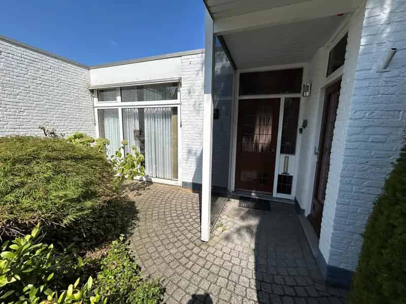 Te renoveren bungalow met garage 3 slaapkamers Kerkrade