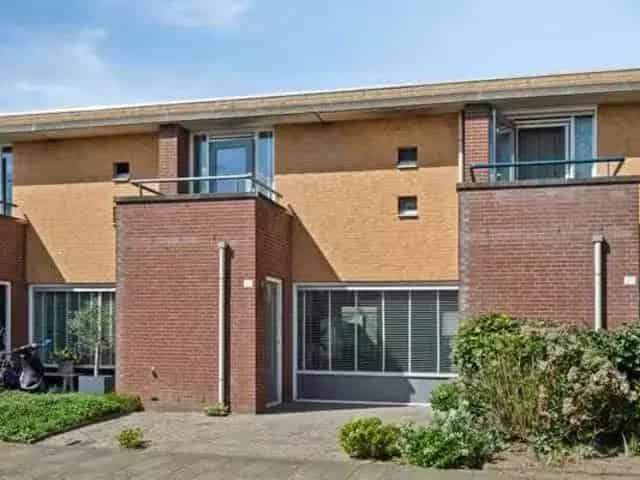 Huis te koop Eindhoven Heesterakker 8 kamers 168m²