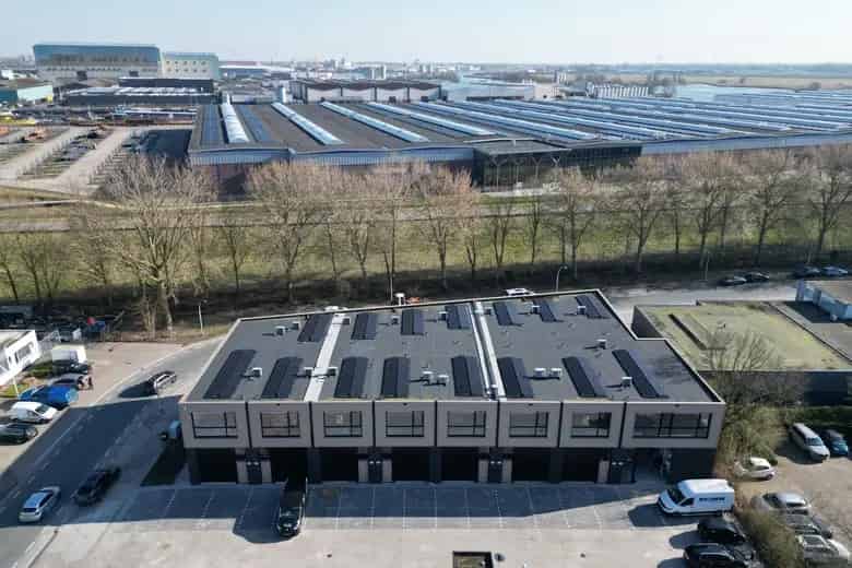 138m2 Bedrijfsruimte te Huur Zwijndrecht