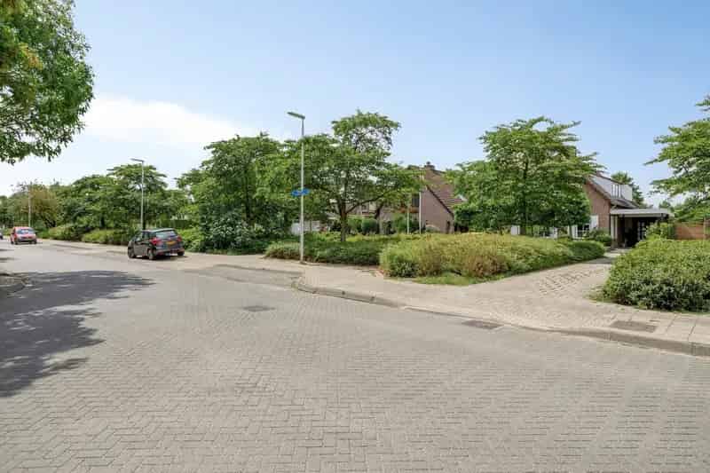 Vrijstaande woning met bedrijfsruimte Eindhoven