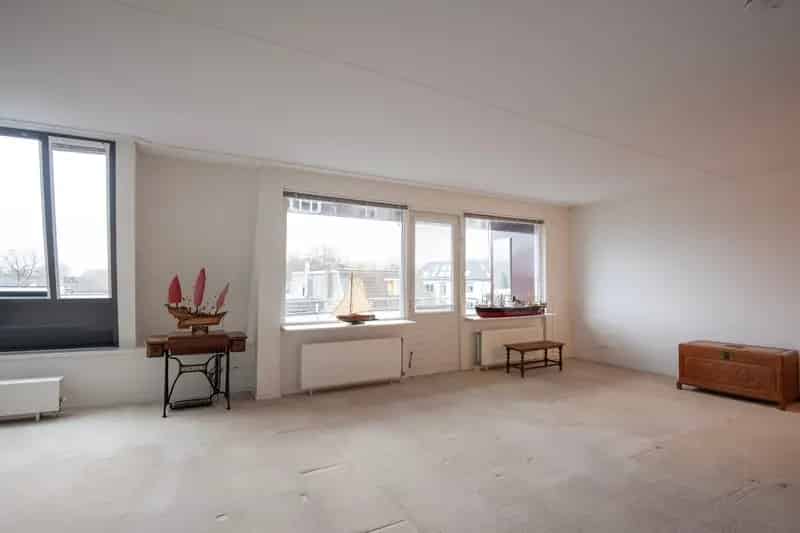 Appartement te koop Putten: Ruim 2-kamer appartement met garage