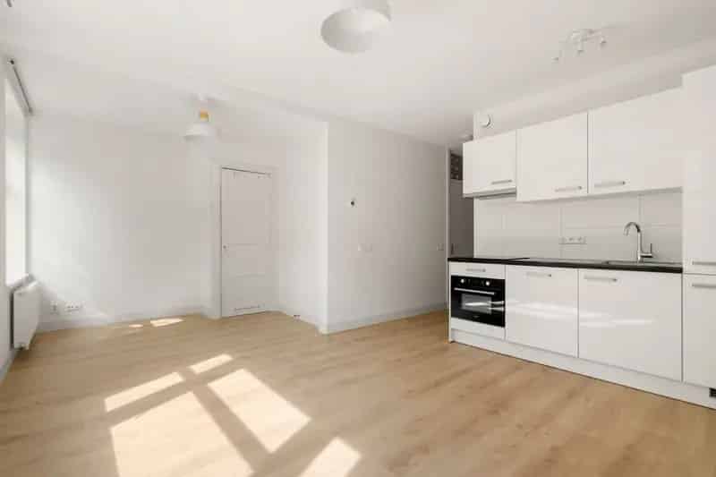 Amsterdam West 3-kamer appartement te koop gerenoveerd 44m2