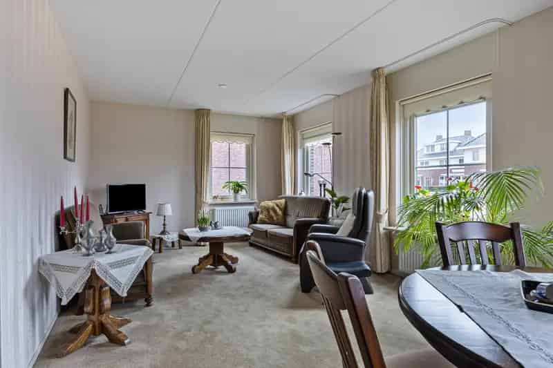 Ruime Familiewoning Enter 3 Slaapkamers 2 Badkamers Garage Tuin
