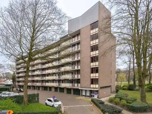 Ruim 2 Kamerappartement Enschede Blijdensteinpark 100m2