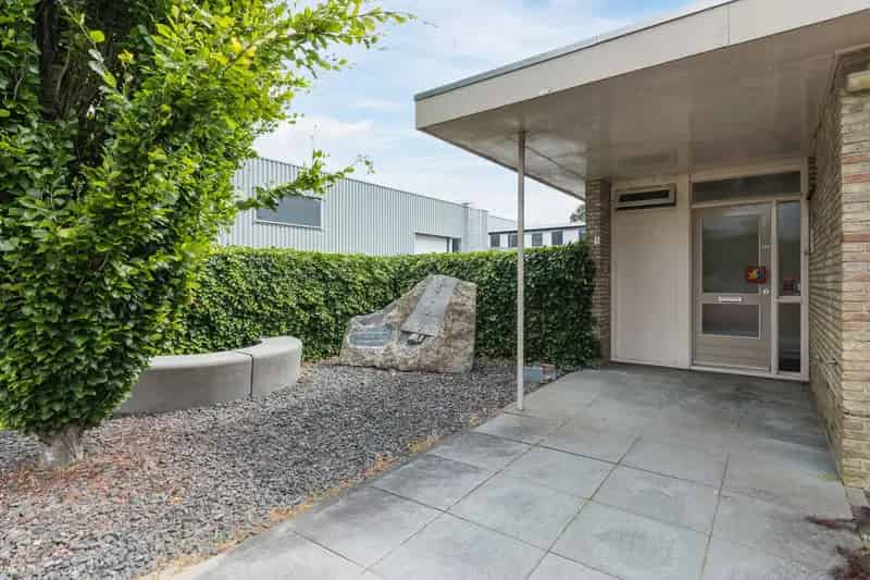 Beleggingspand Leusden: Kantoor en Bedrijfsruimte te Koop
