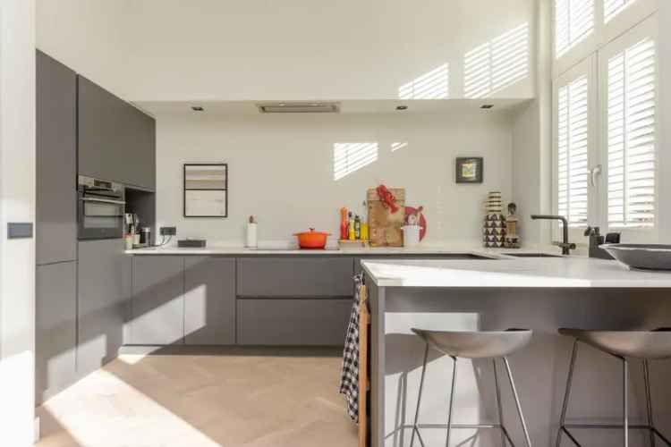Luxe Appartement Regentessekwartier 3 slaapkamers 2 badkamers ruim terras