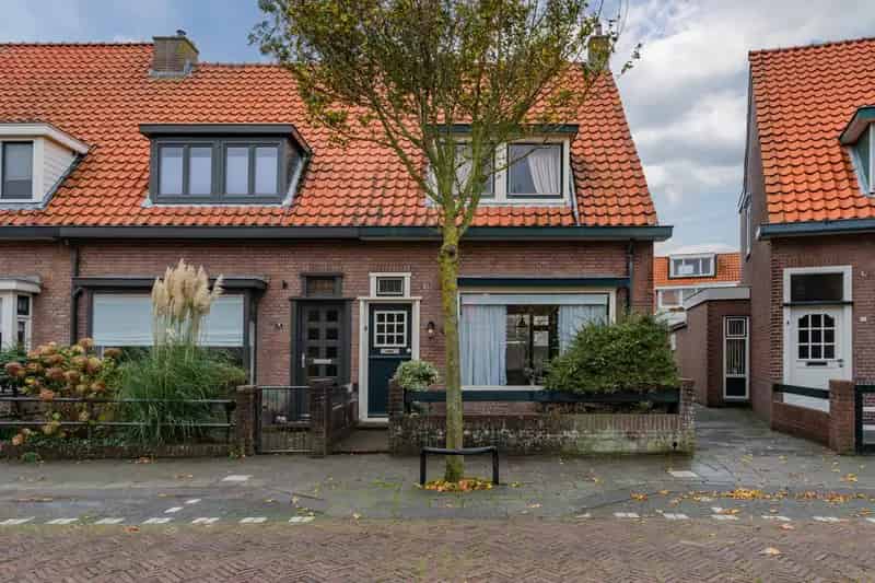 Huis te koop Katwijk: Ruime hoekwoning nabij strand