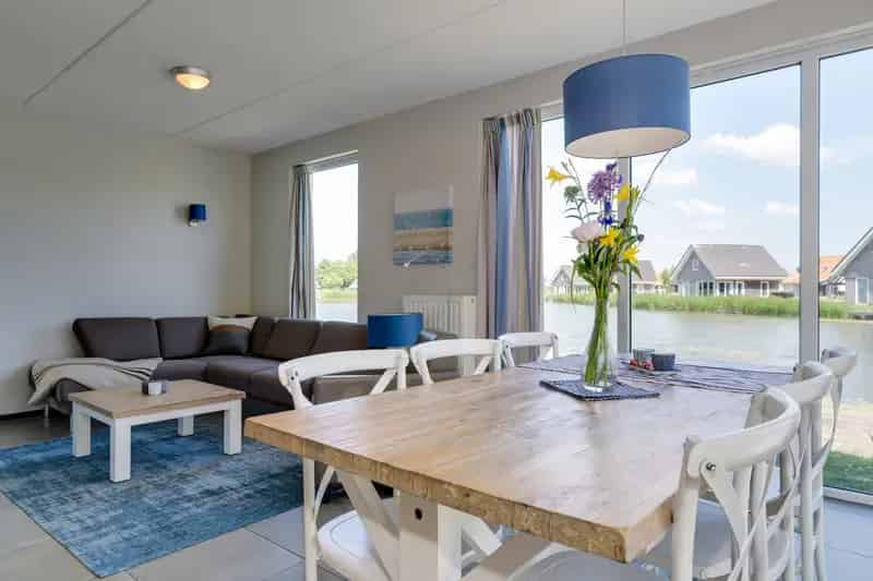 Vrijstaande woning aan het water Nieuwvliet Bad