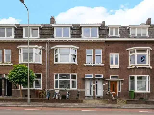 Studio Maastricht Bergerstraat: Kamer met douche en keuken