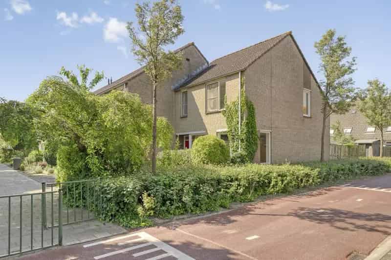 Hoekwoning Ruigewerve: Gezinsvriendelijk en direct te bezichtigen