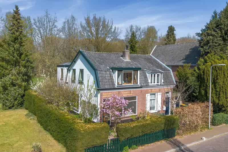 Huis te koop Driebergen Bosstraat: Sfeervolle woning nabij bos en winkels