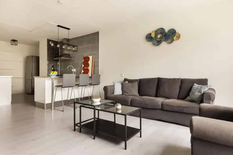 Appartement Amsterdam Leerdamhof: 2 slaapkamers, balkon, parkeerplaats
