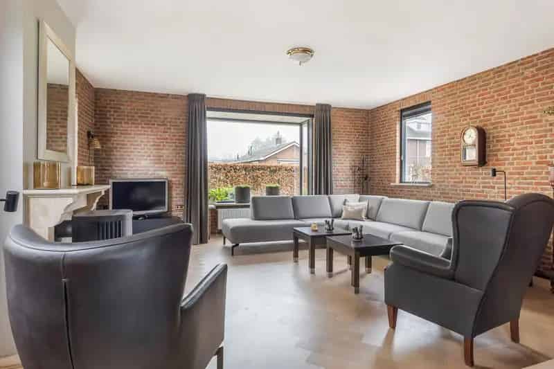 Huis te koop Harskamp: Ruime woning met 4 slaapkamers, zwembad en zonnepanelen