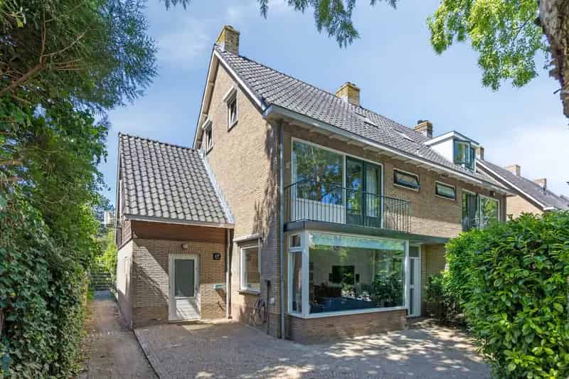 Ruime 5 Slaapkamer Tweekapper Abcoude Nabij Dorpskern