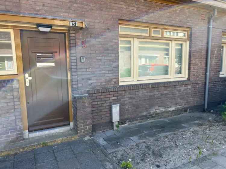 Gerenoveerde Tussenwoning Betondorp 2 Slaapkamers Tuin